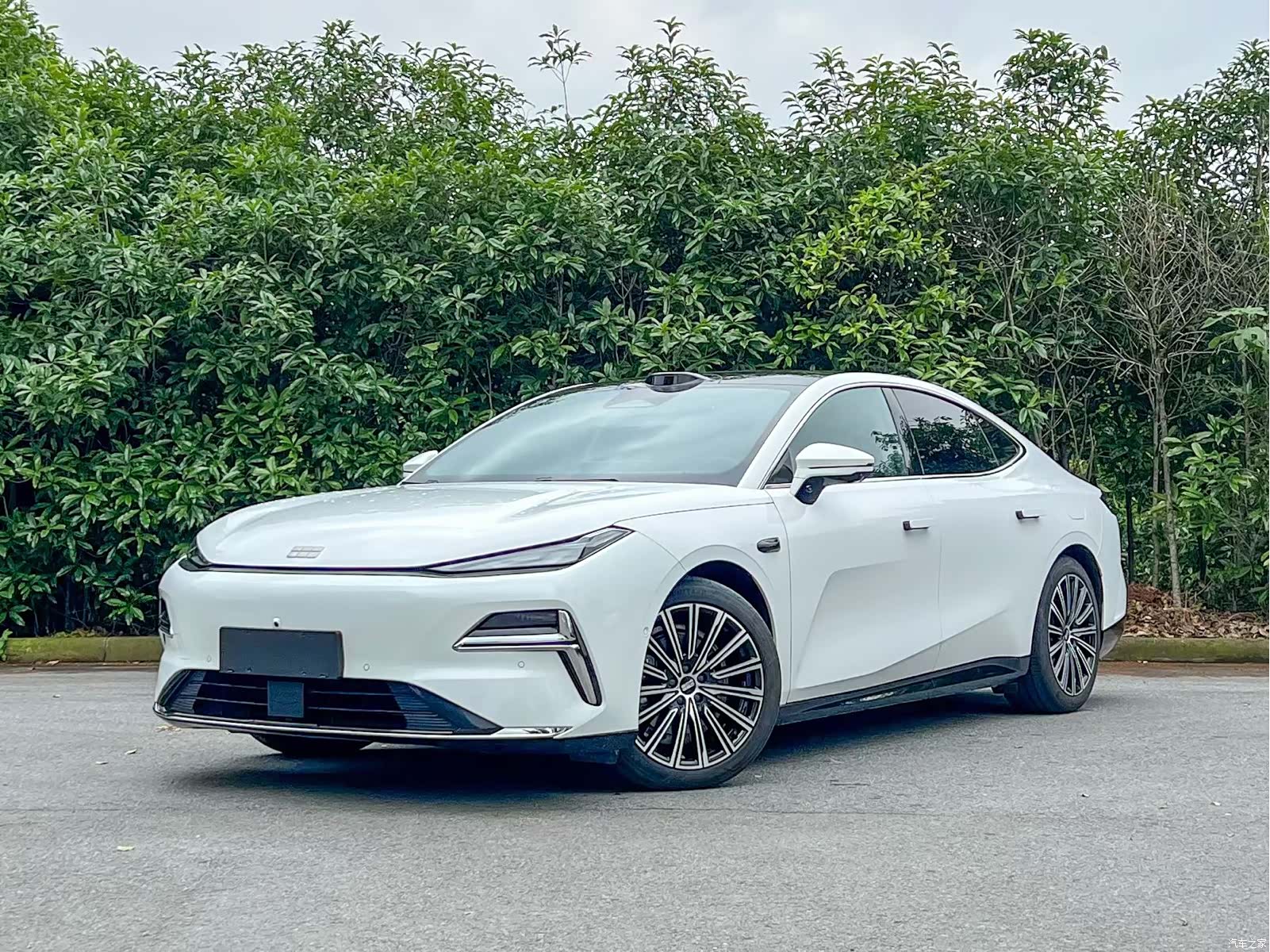 Geely 8, 2025 10