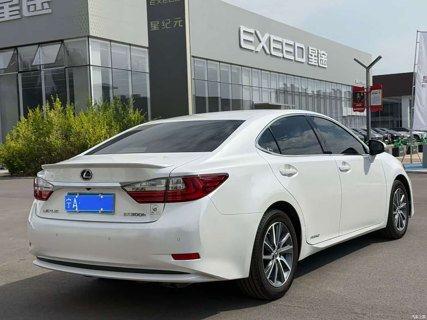 Lexus ES, 2017 9
