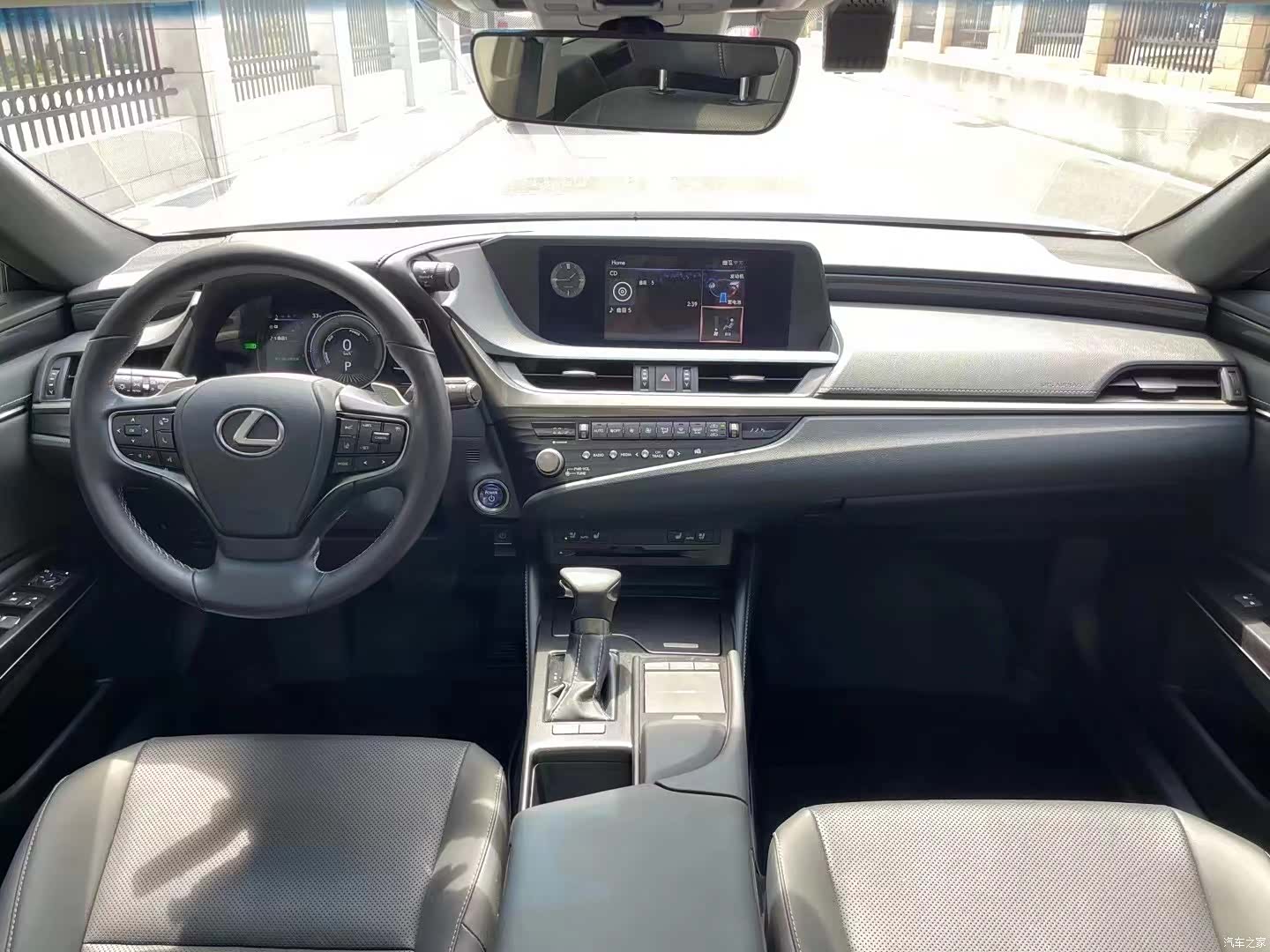Lexus ES, 2020 все фото
