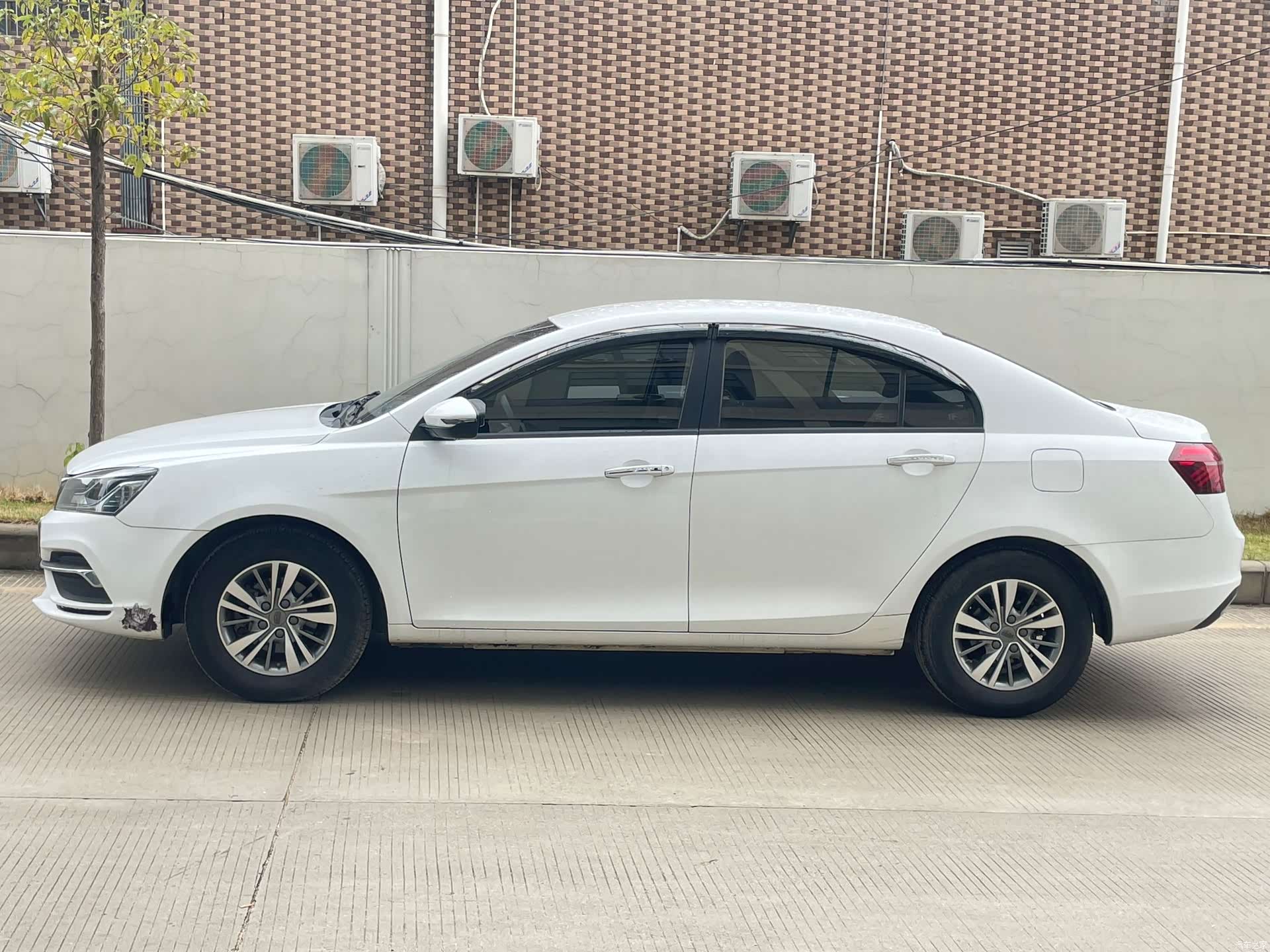 Geely Emgrand, 2018 4