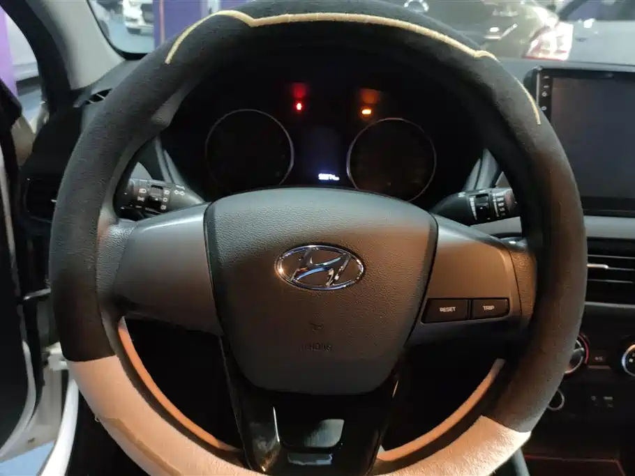 Hyundai Yuedong