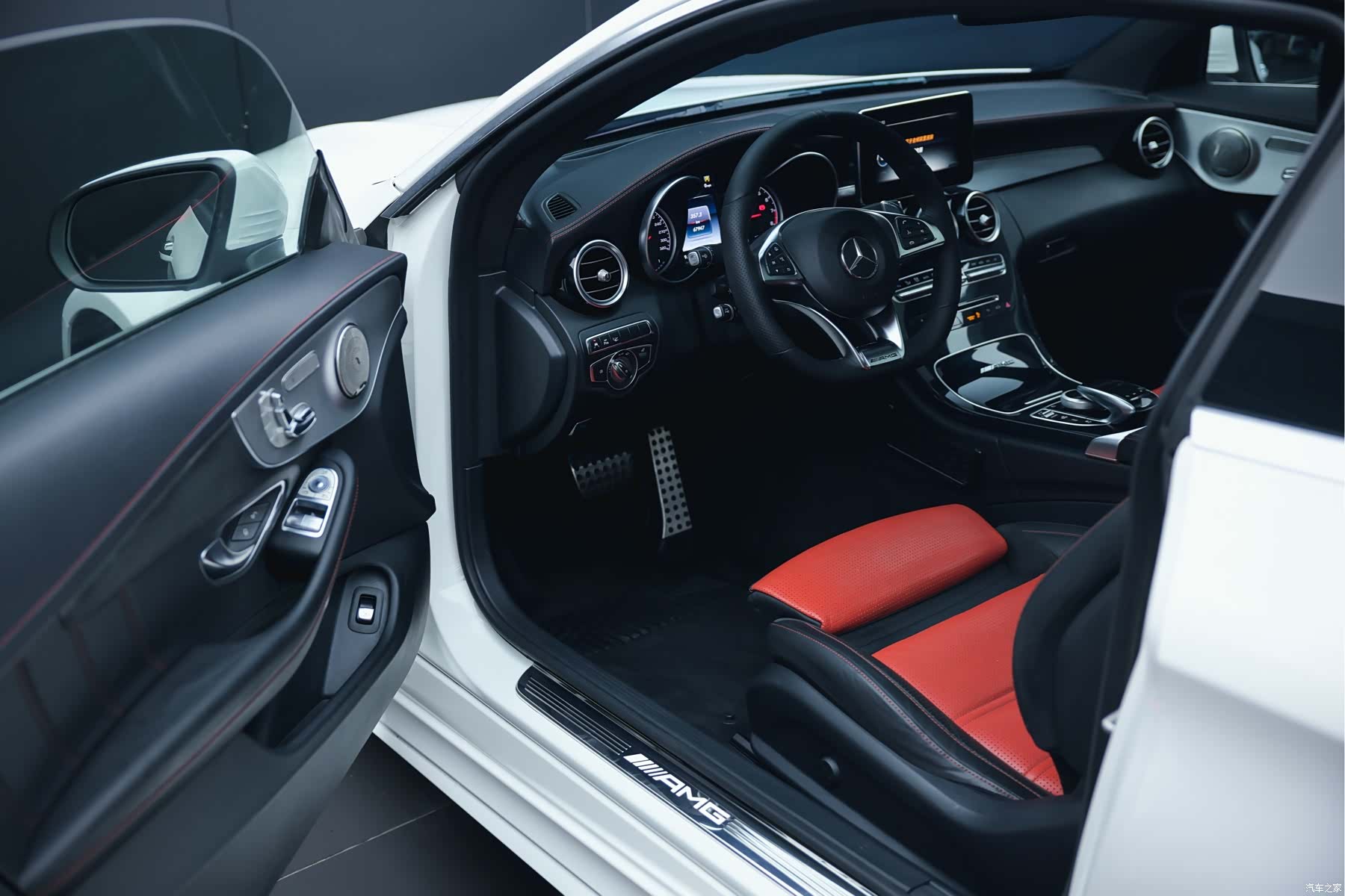 Mercedes-Benz C-Class, 2018 8