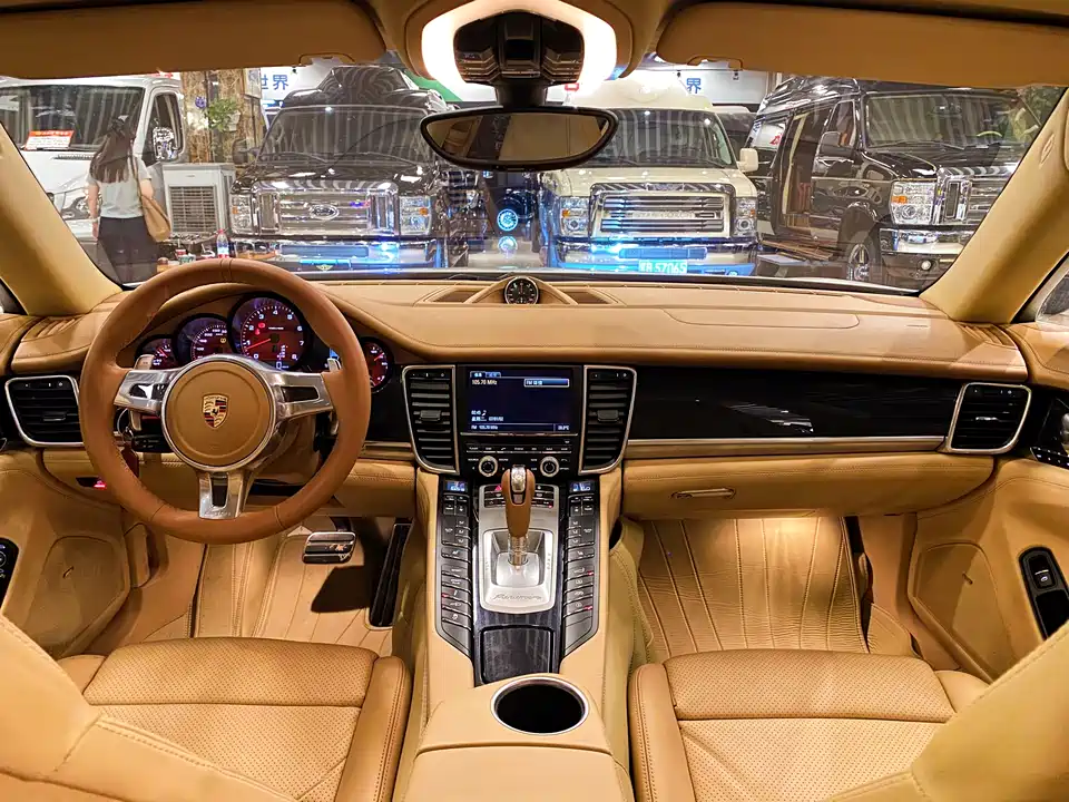 Porsche Panamera