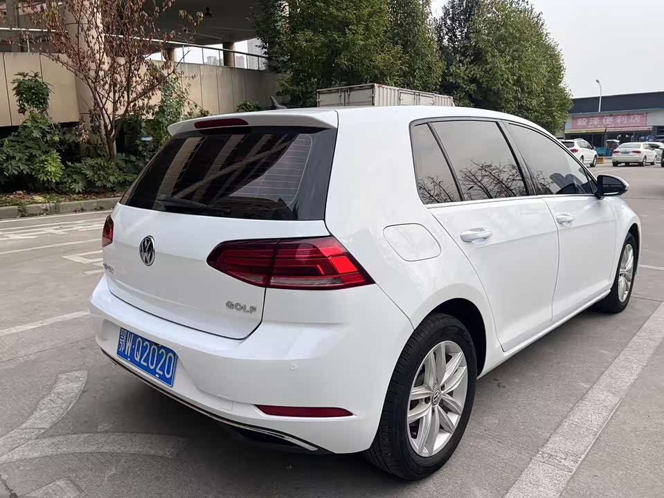 Volkswagen golf