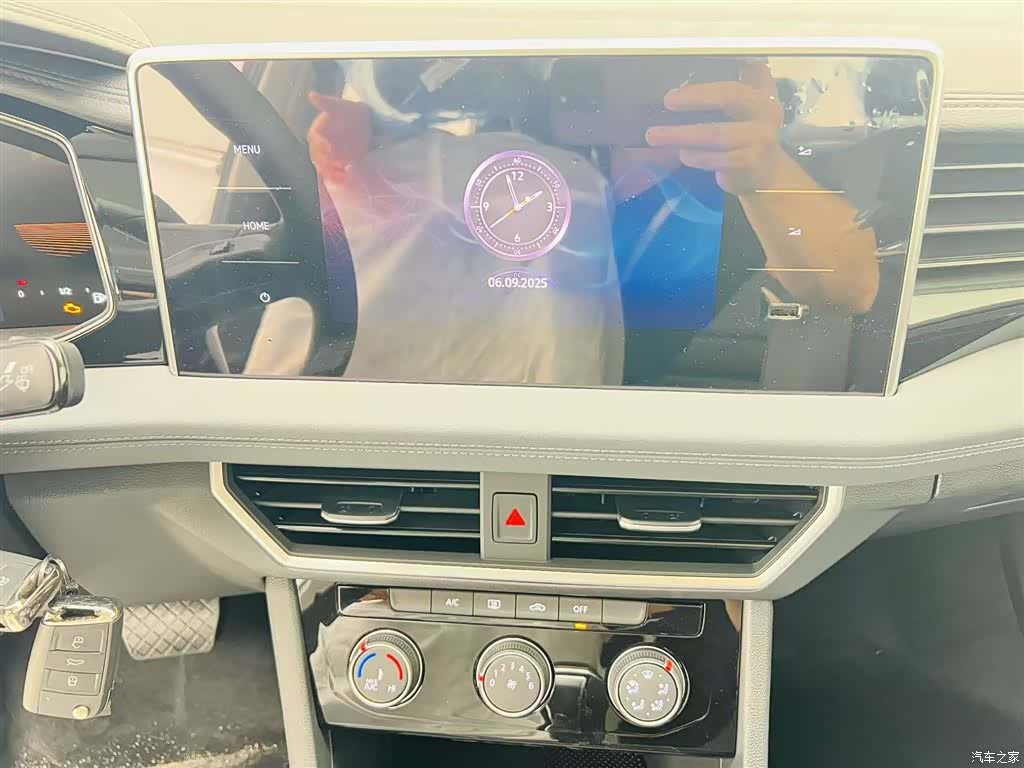 Volkswagen Sagitar, 2026 17