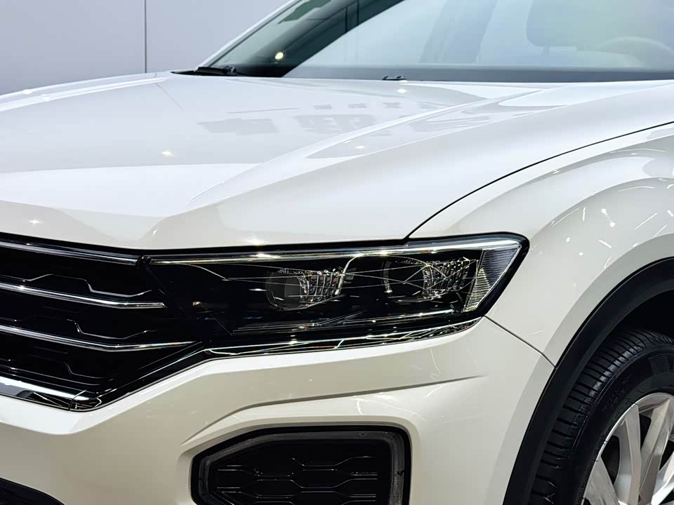 Volkswagen T-ROC exploring Songs