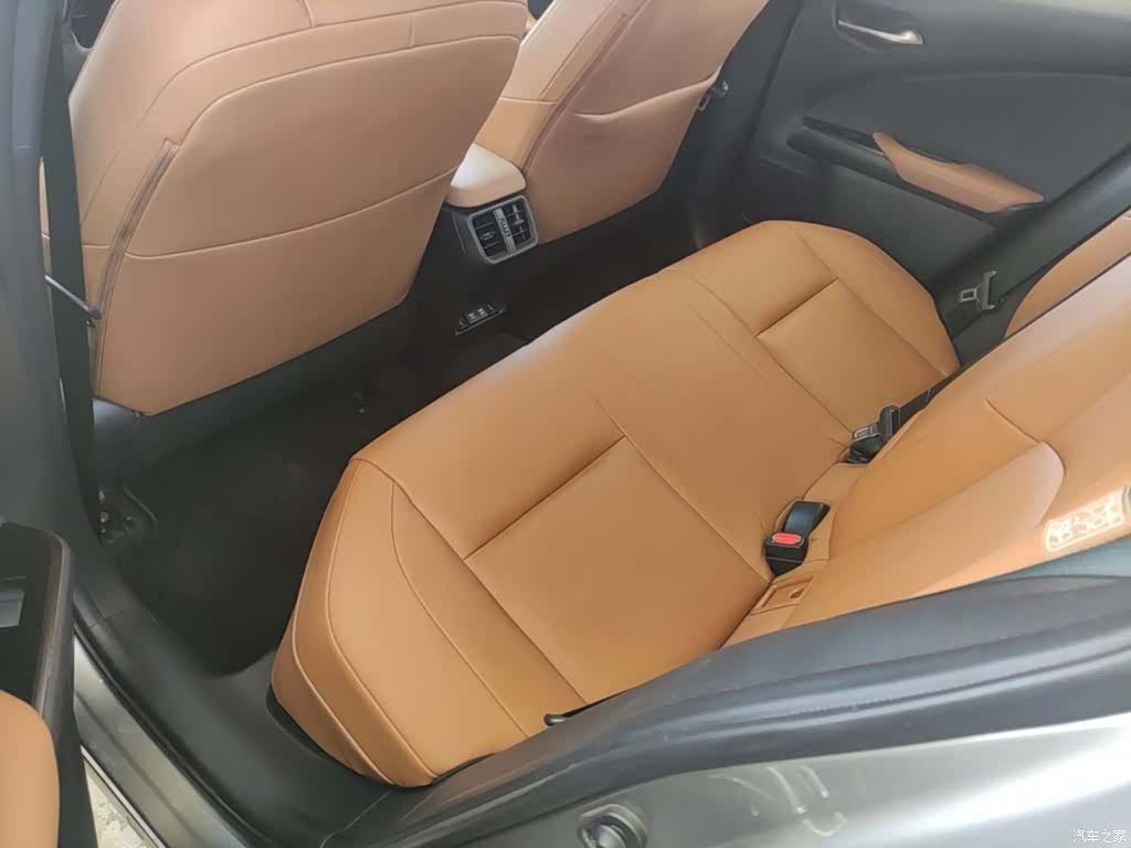 Lexus UX, 2021 17