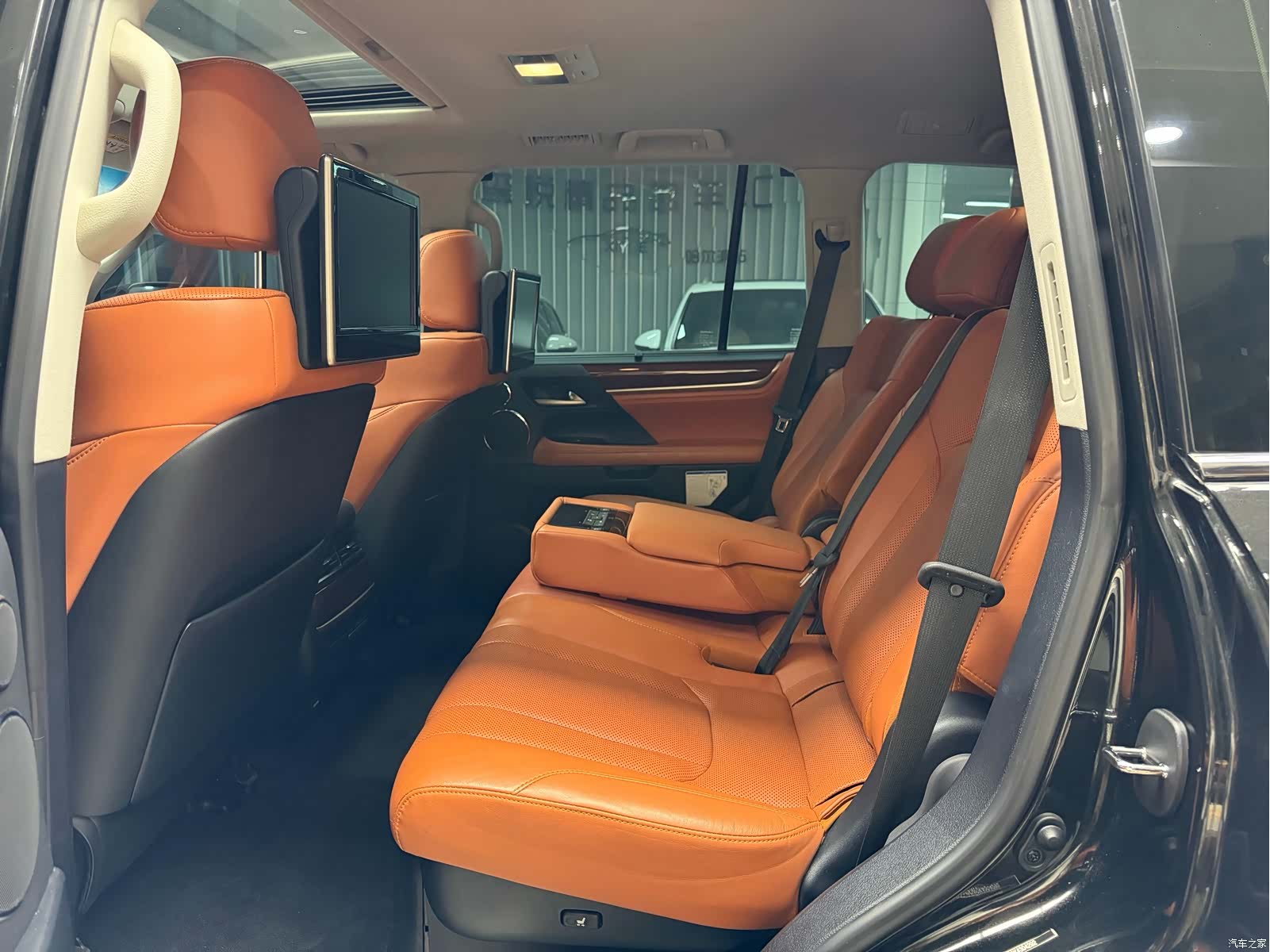 Lexus LX, 2019 15