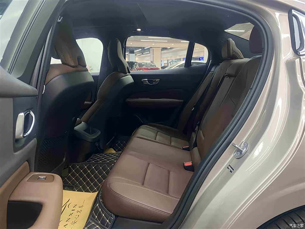 Volvo S60, 2025 8