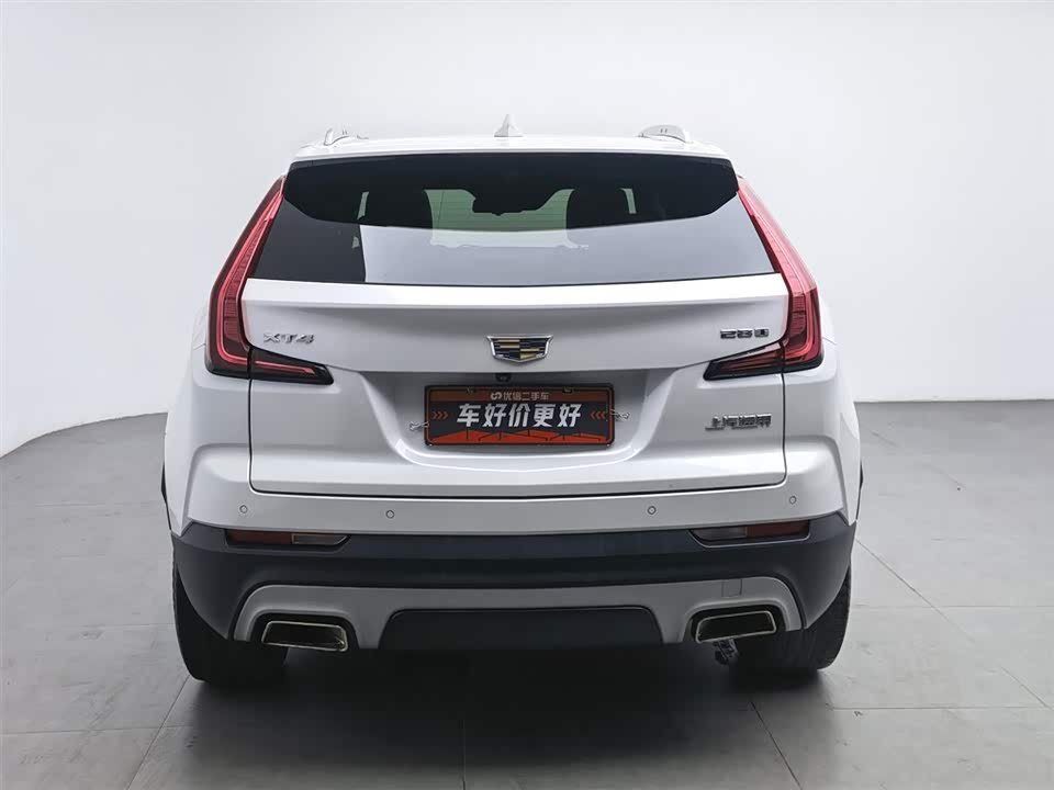 Cadillac XT4
