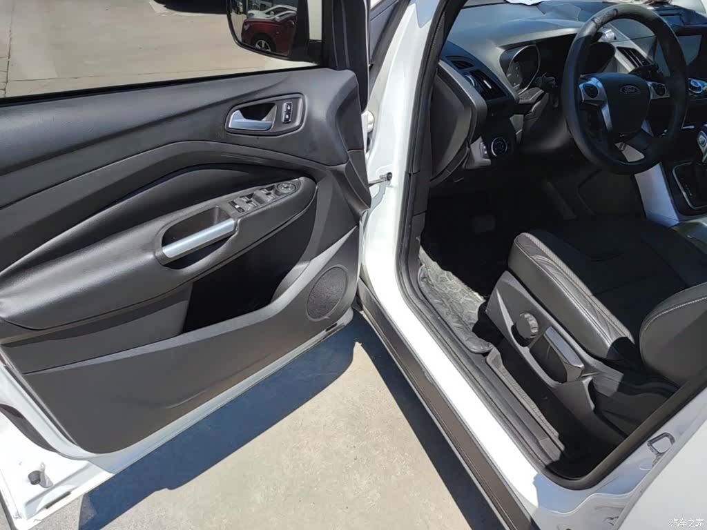Ford Kuga, 2015 16