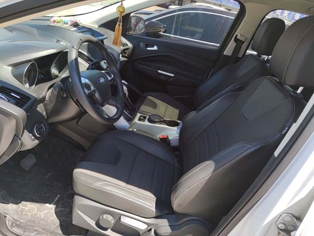 Ford Kuga, 2015 15