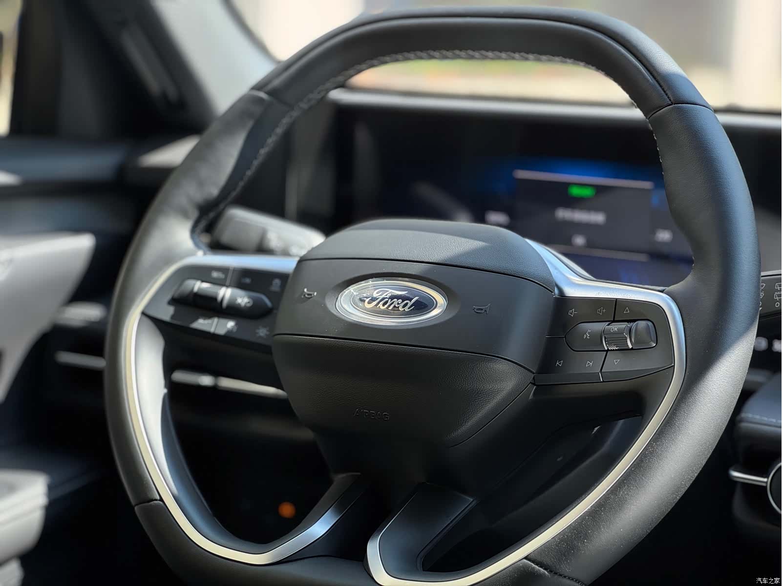 Ford Edge L, 2026 15