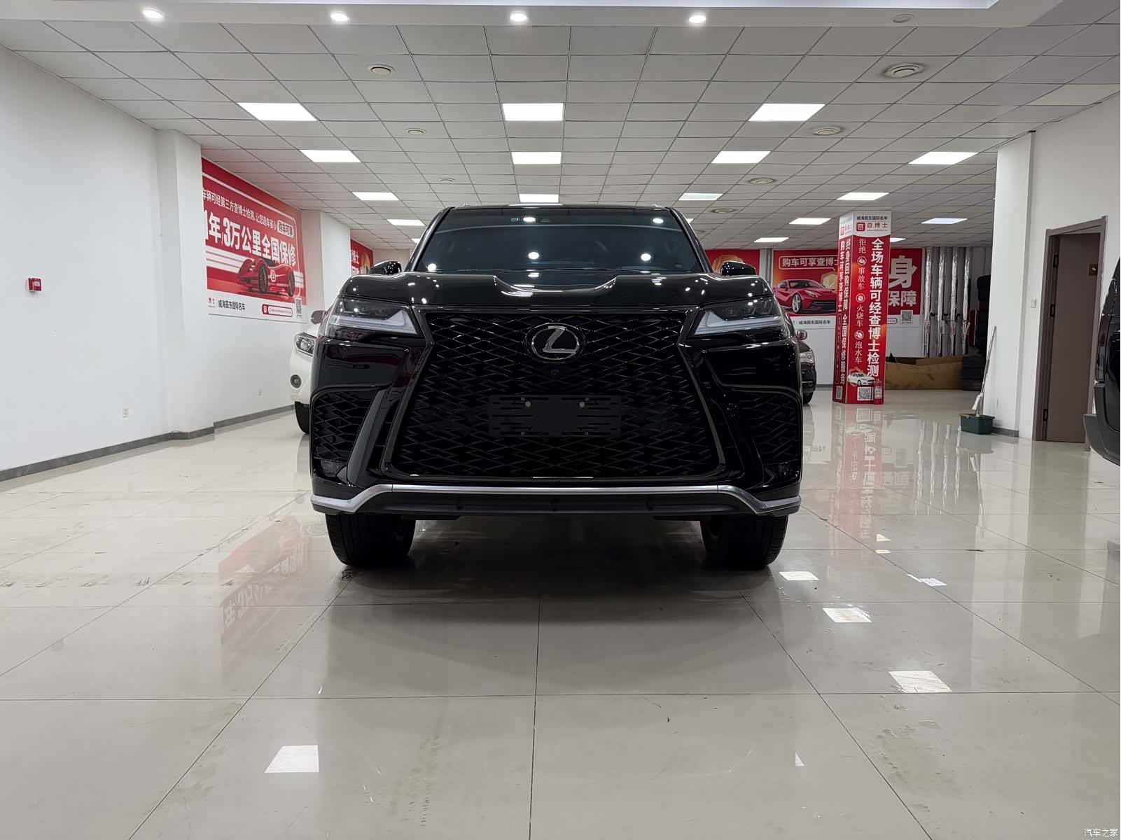 Lexus LX, 2025 2