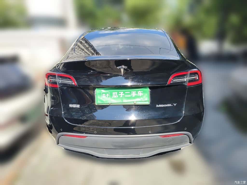 Tesla Model Y, 2022 4
