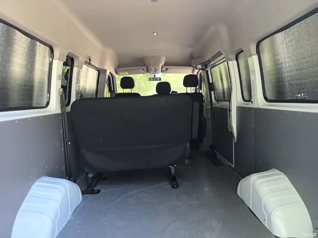Maxus V80, 2026 19