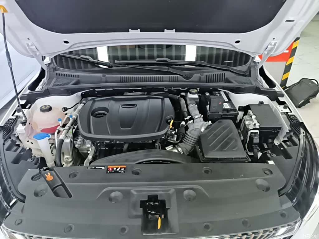 Geely Emgrand, 2024 16