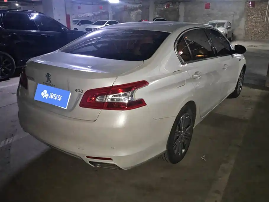 Peugeot 408