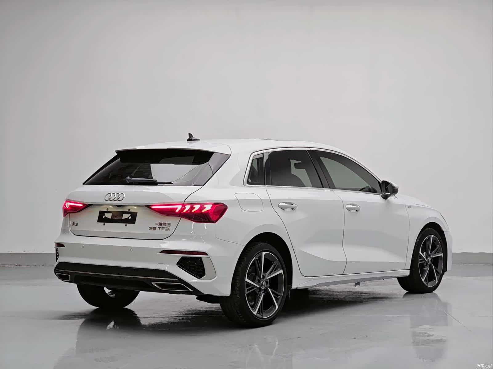 Audi A3, 2023 все фото