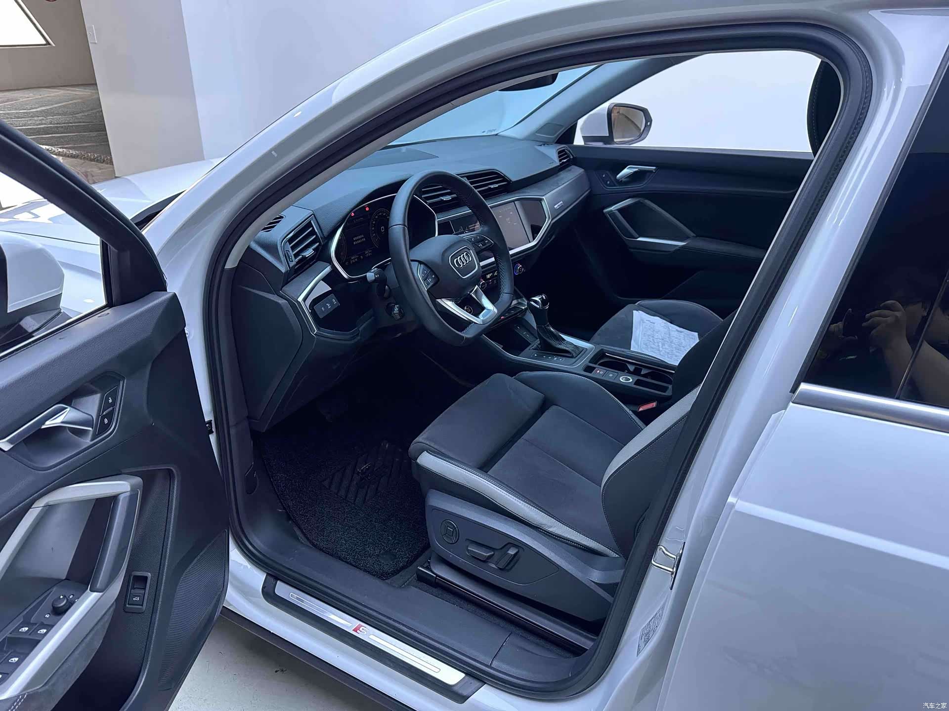Audi Q3, 2023 9