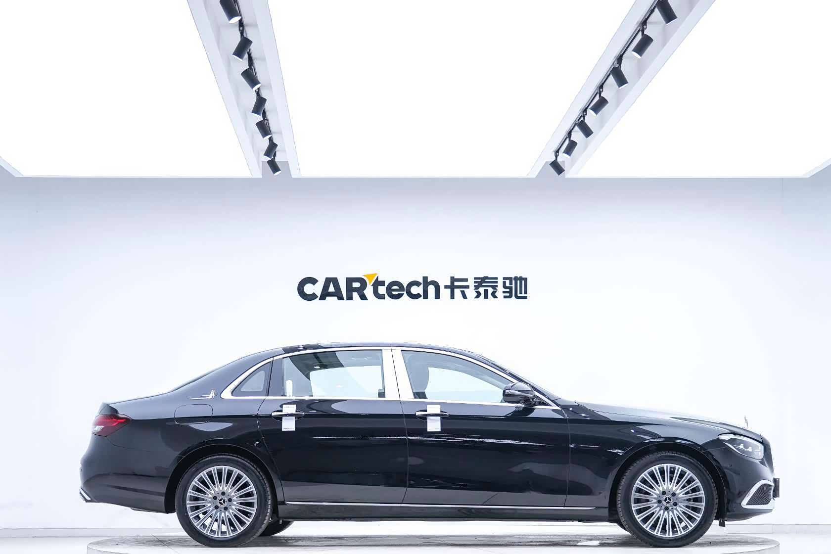 Mercedes-Benz E-Class, 2025 3