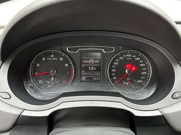 Audi Q3 2015 35 TFSI Комфорт