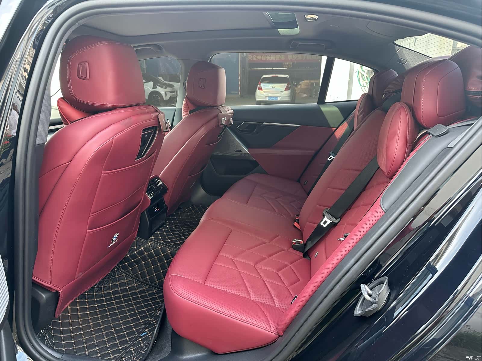 BMW 5 Series, 2025 8