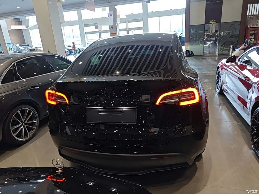 Tesla Model Y, 2023 6