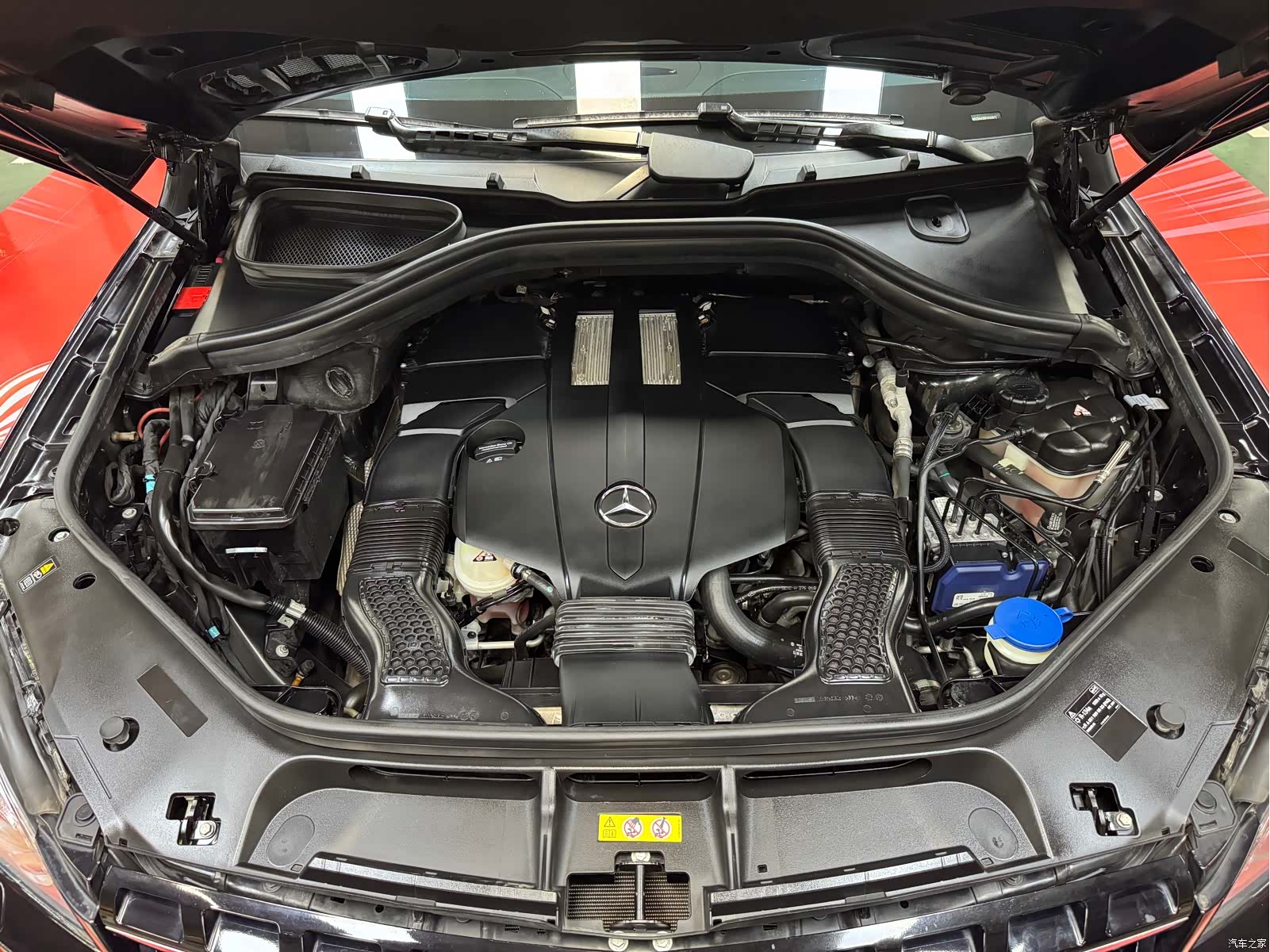 Mercedes-Benz M-Class, 2015 14