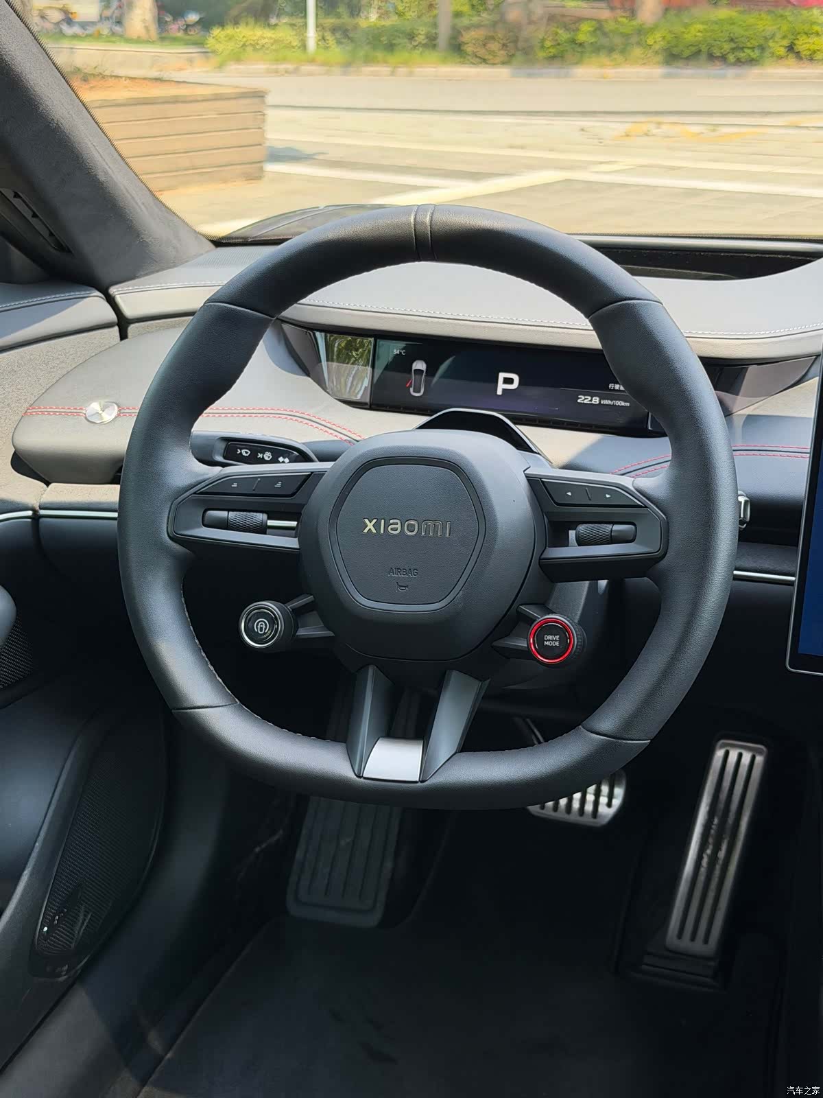 Xiaomi SU7, 2024 10