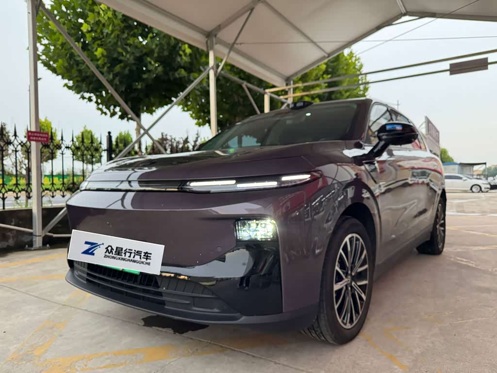 Leapmotor B10