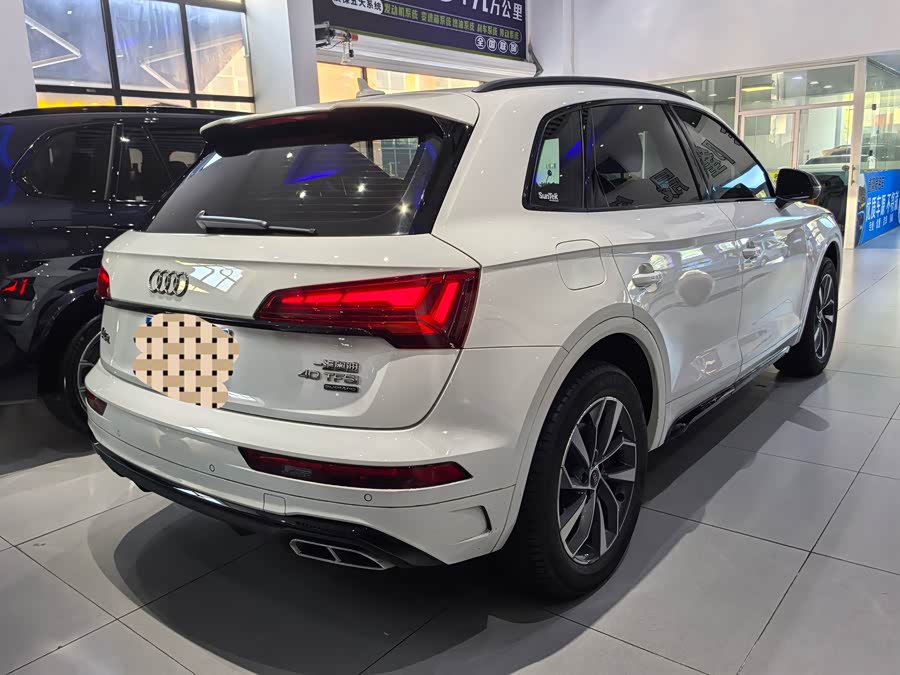 Audi Q5L 2024, фото 12