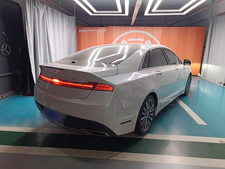 Lincoln MKZ