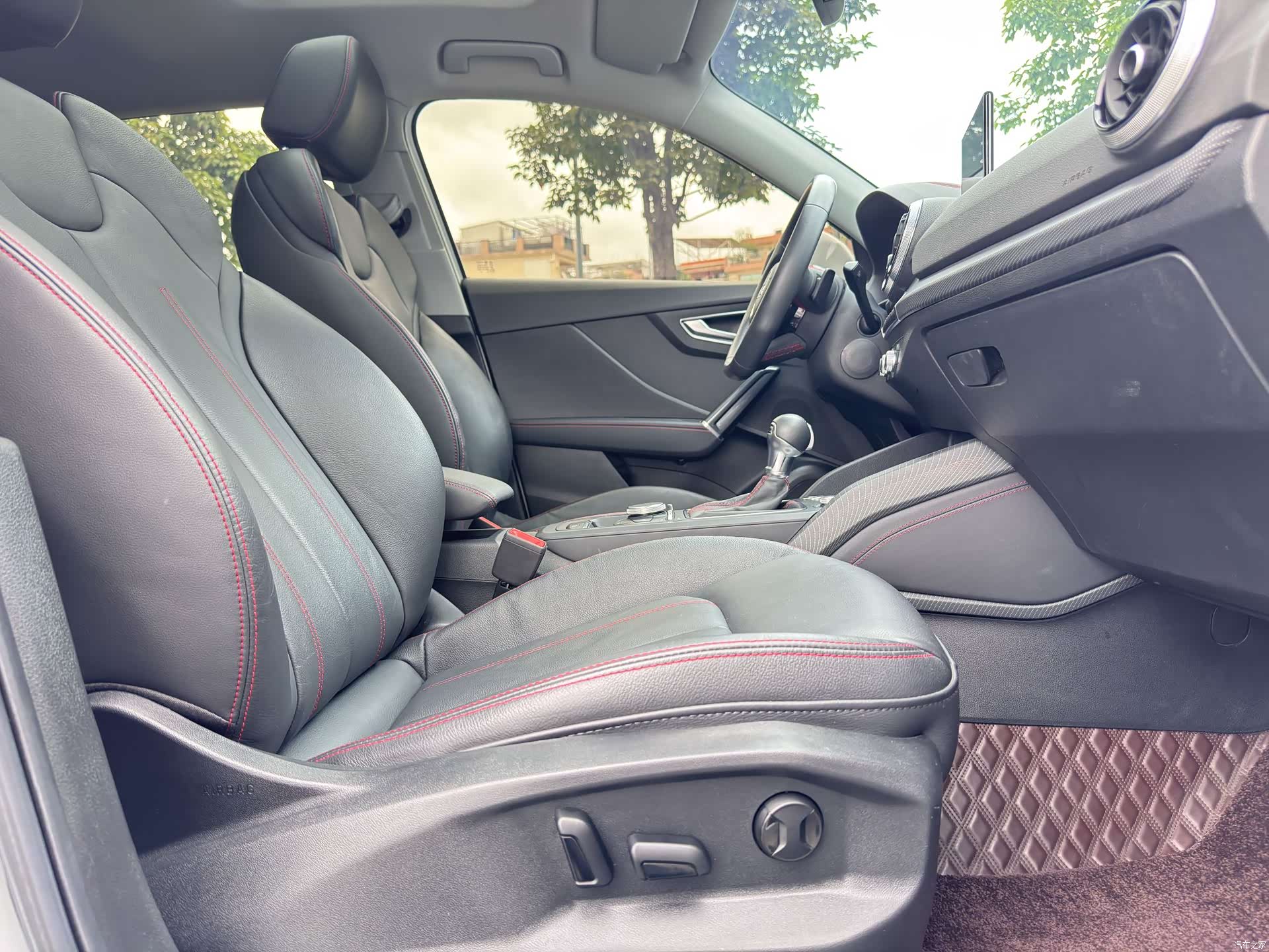 Audi Q2L, 2023 21