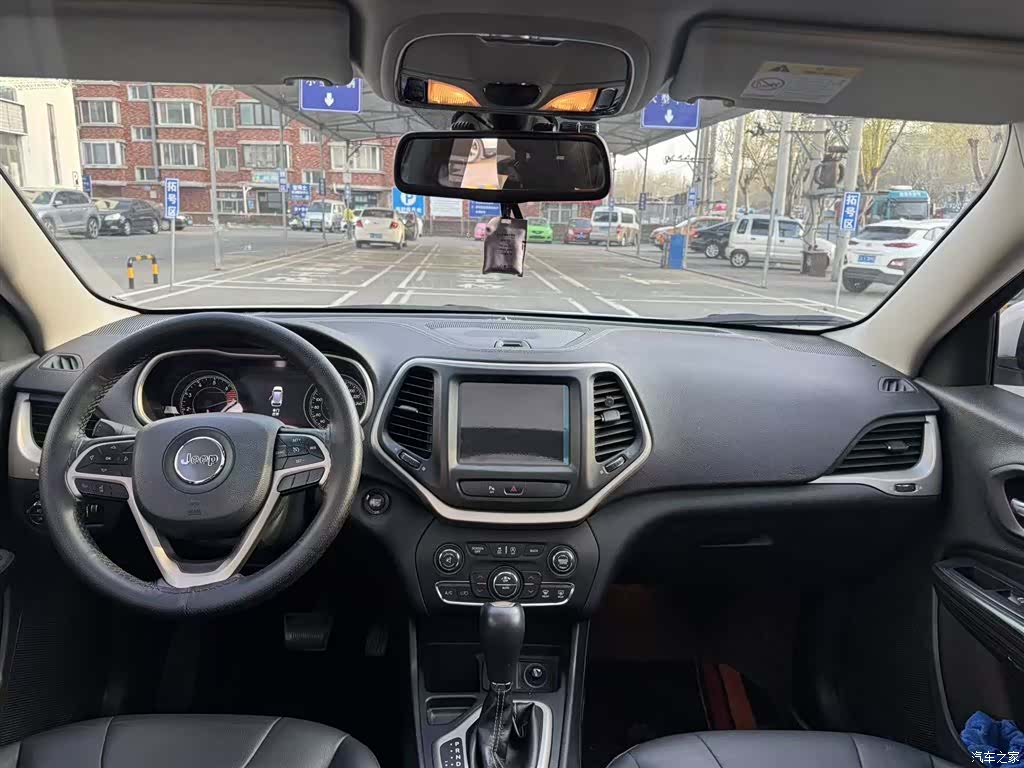 Jeep Cherokee, 2018 7
