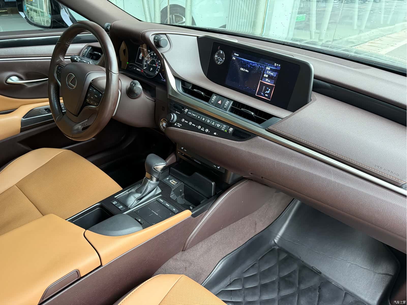 Lexus ES, 2019 18