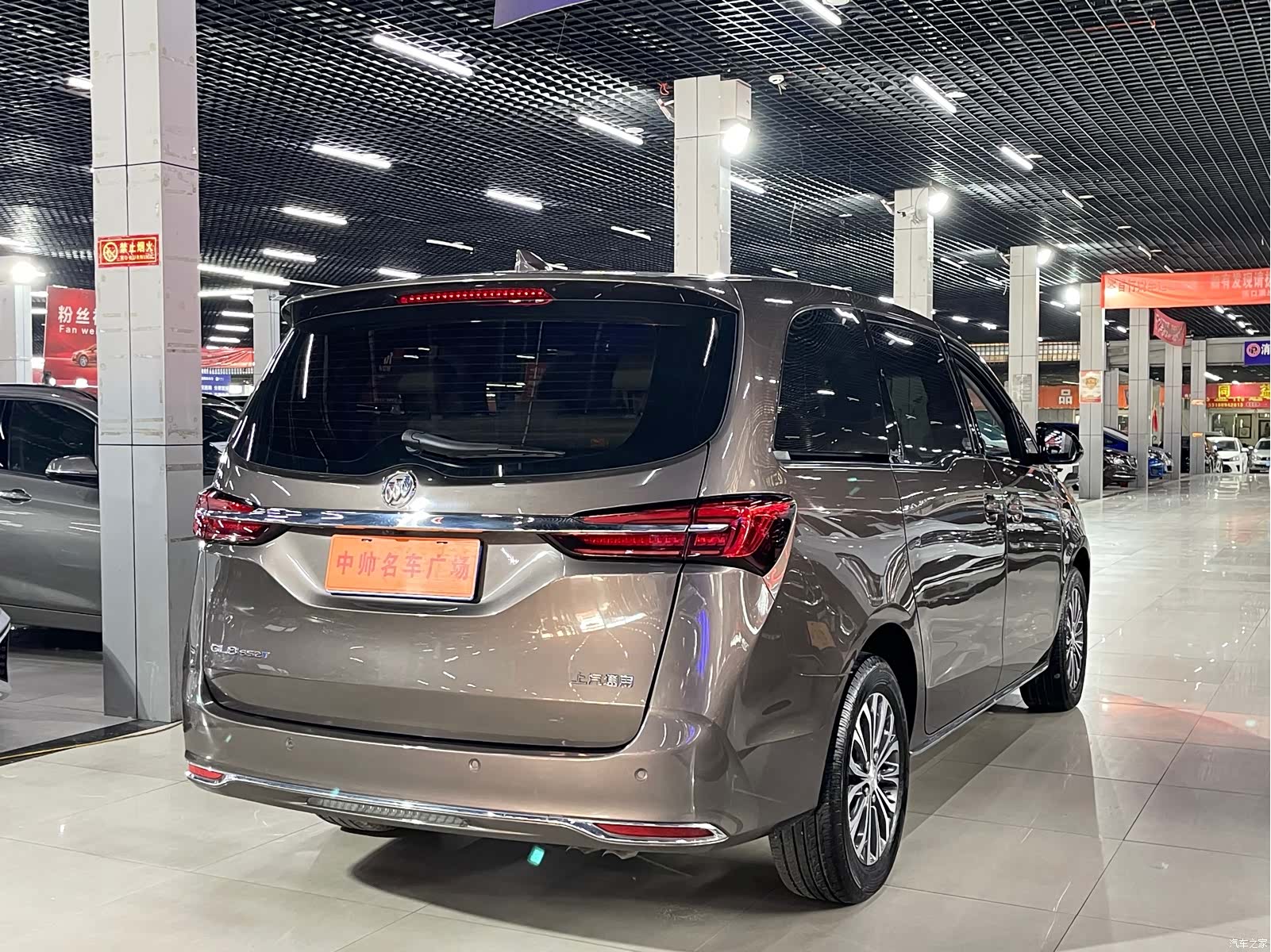 Buick GL8, 2022 6