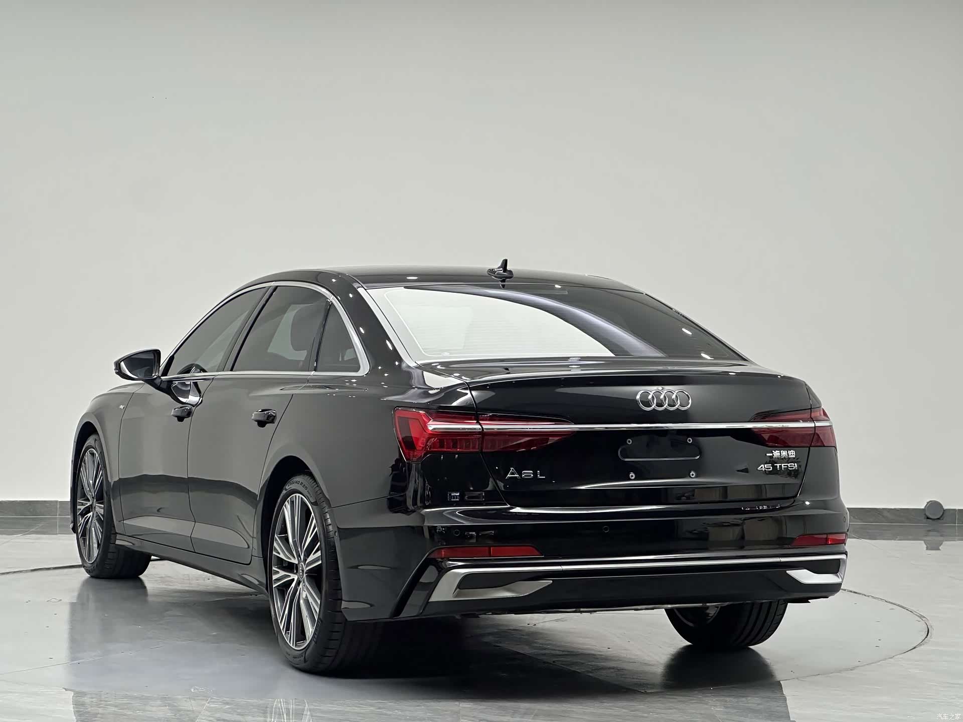 Audi A6L, 2023 все фото