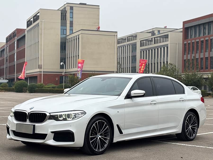 BMW 5 Series 2019, фото 1
