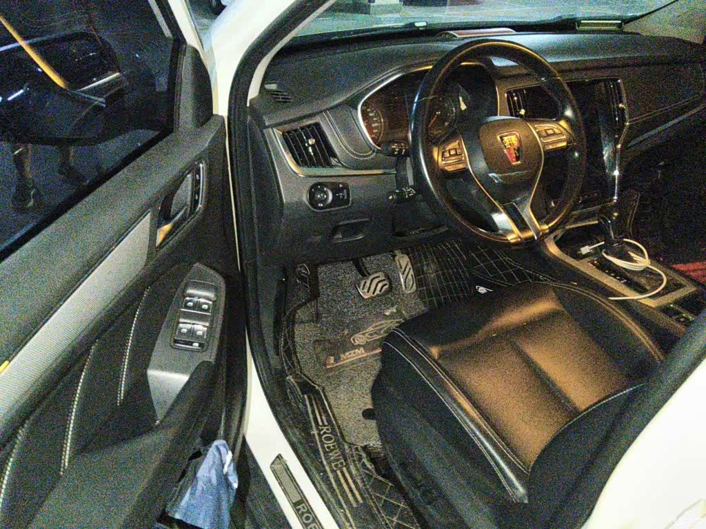 Roewe RX5, 2016 13