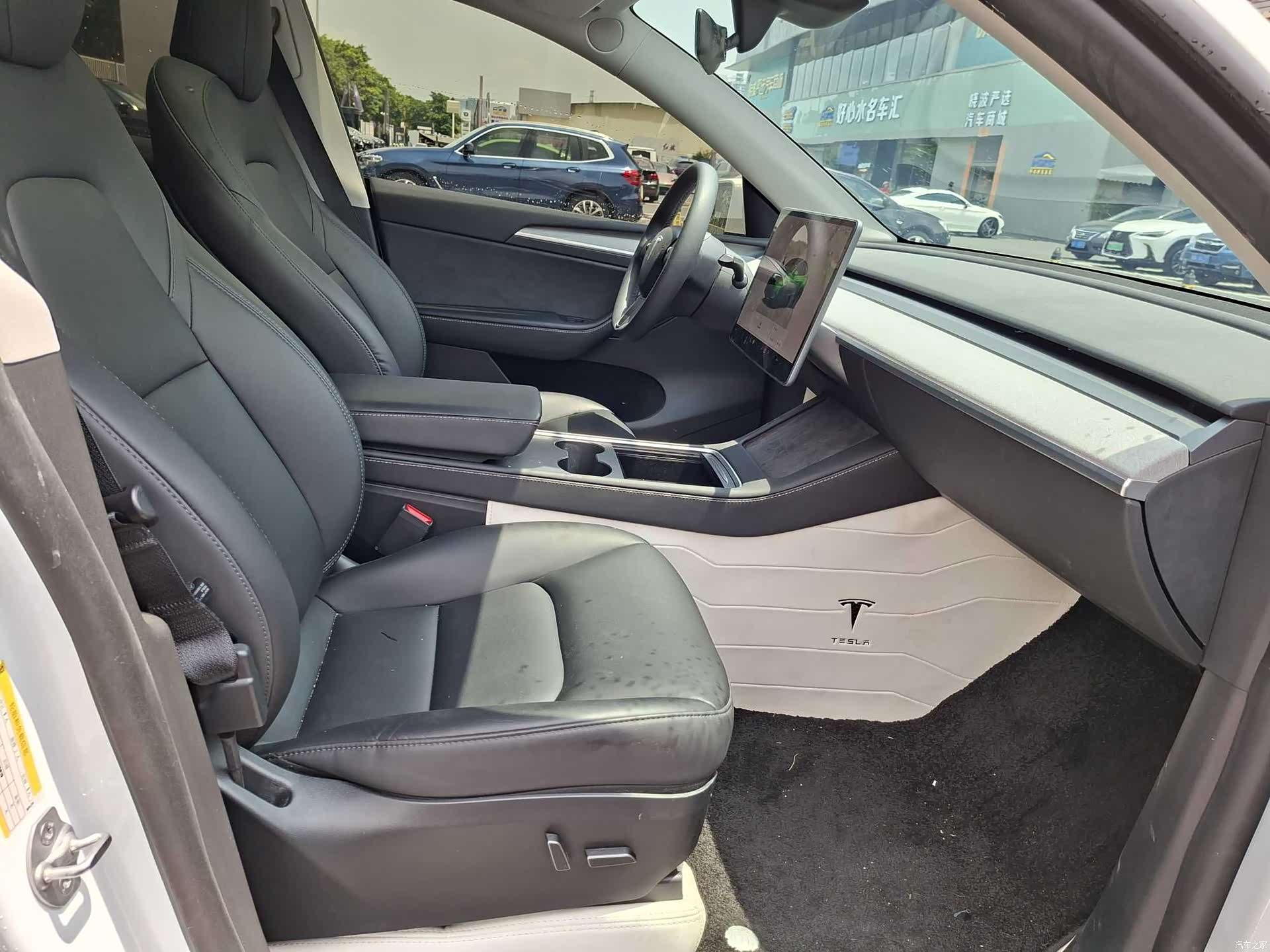Tesla Model Y, 2024 7