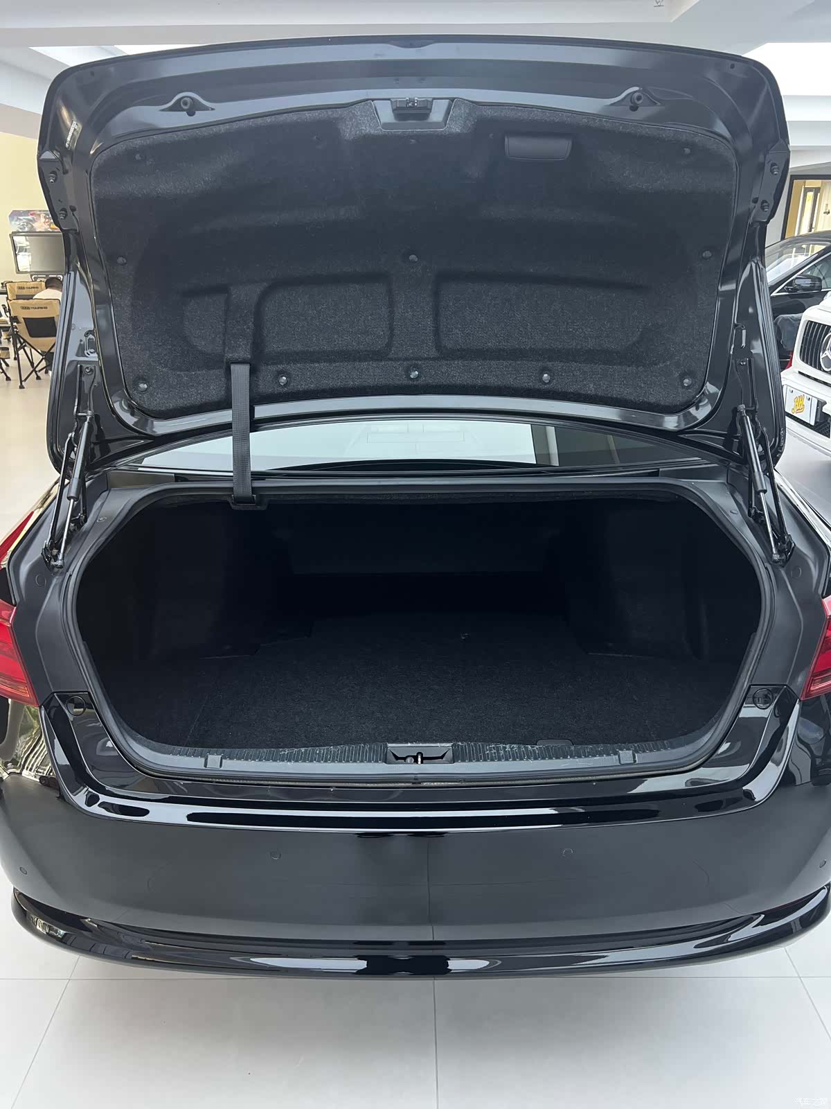 Toyota Crown, 2016 32
