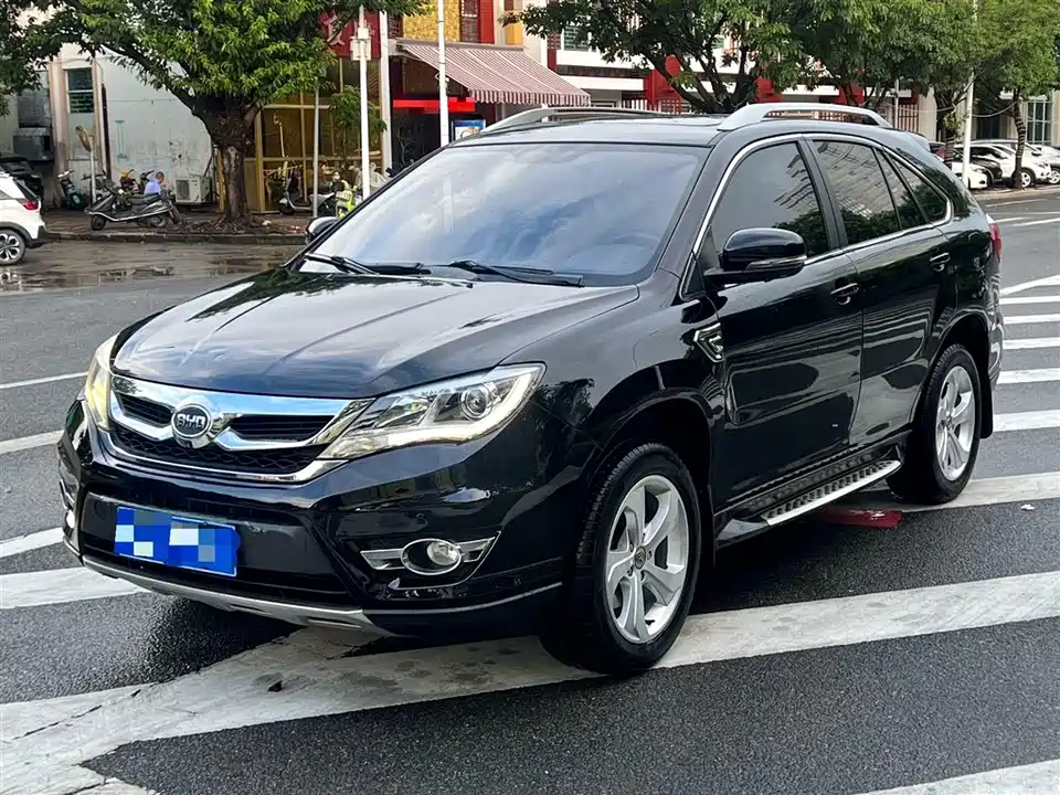 BYD S7