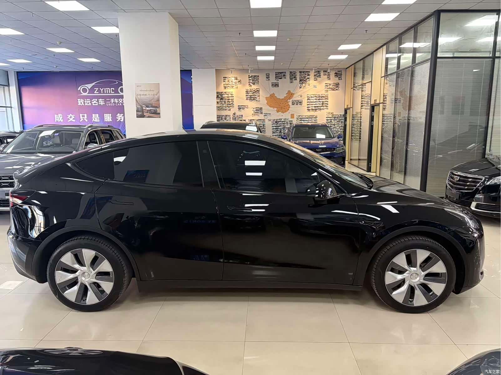 Tesla Model Y, 2023 7
