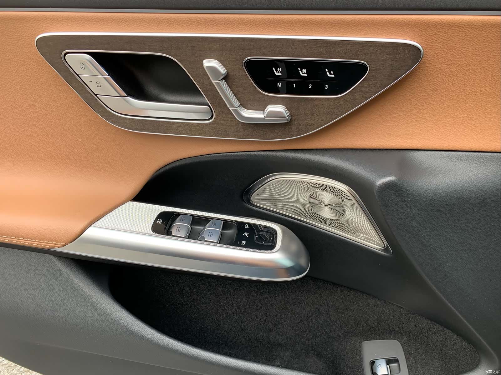 Mercedes-Benz E-Class, 2024 22