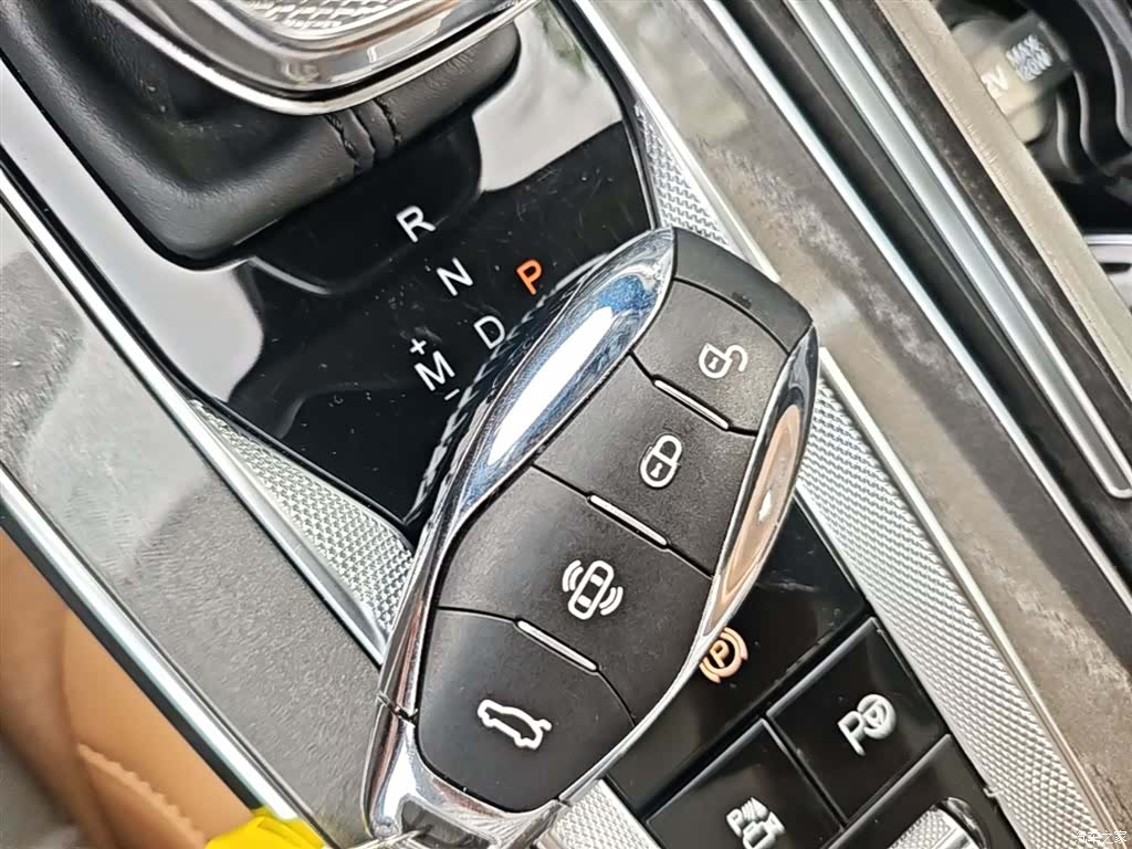 Hongqi HS5, 2023 15