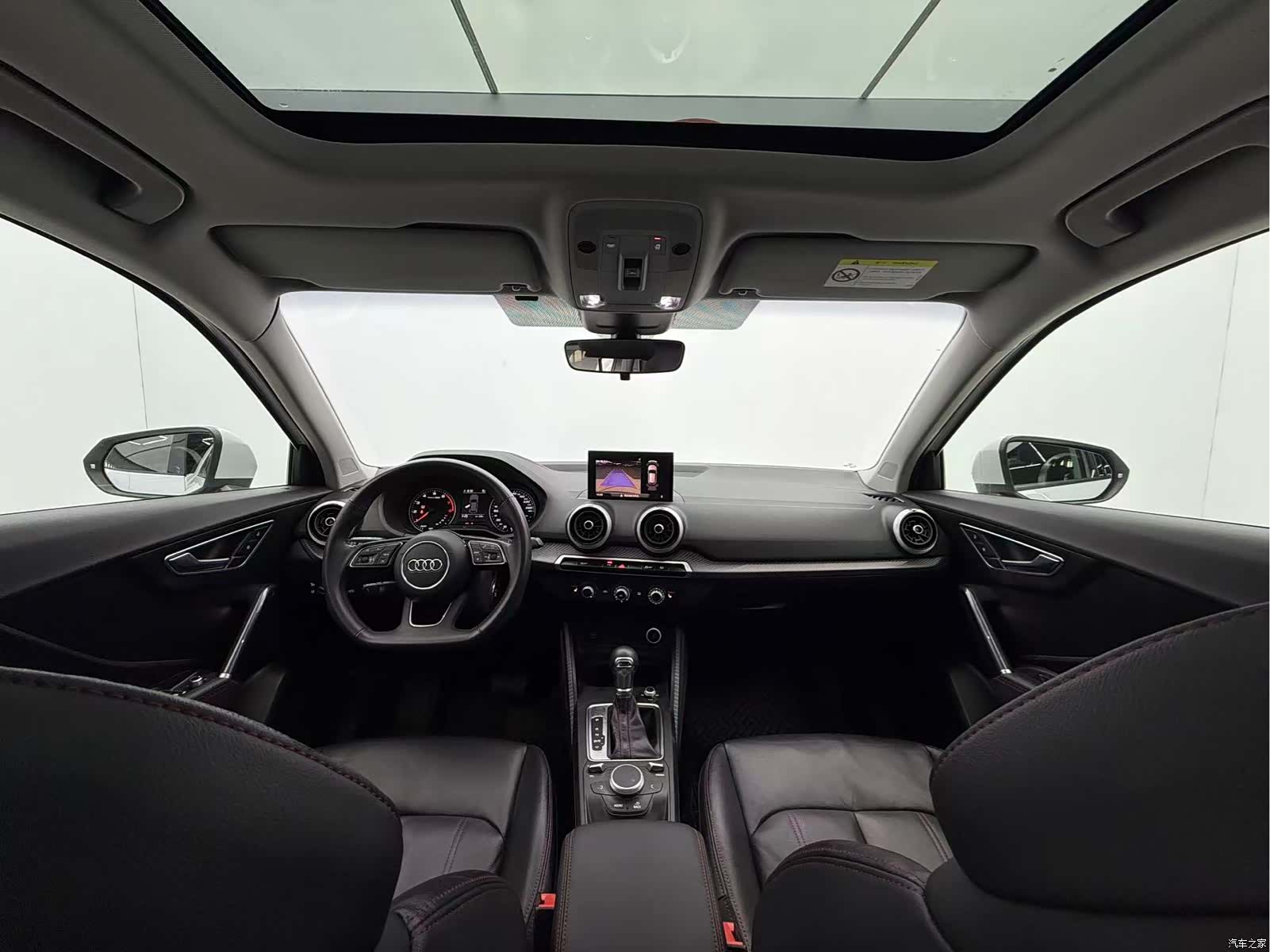 Audi Q2L, 2021 9