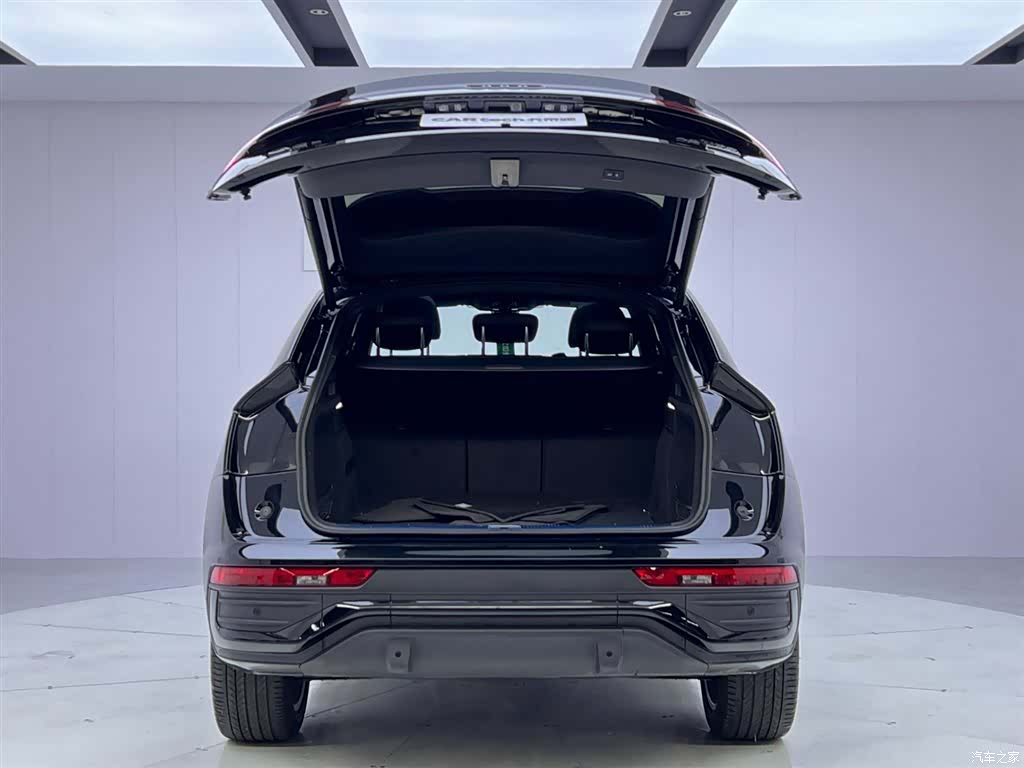 Audi Q5L, 2023 9