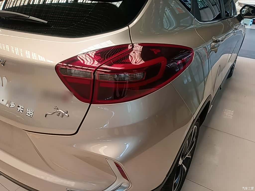 Geely Emgrand, 2021 8