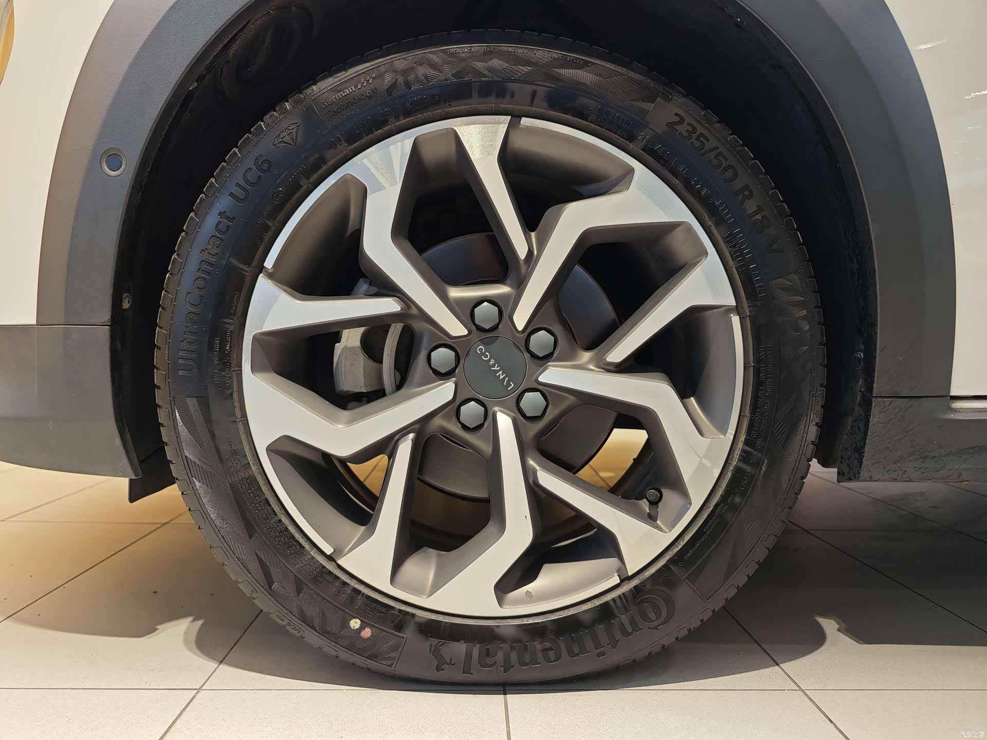 Lynk & Co 01, 2019 все фото